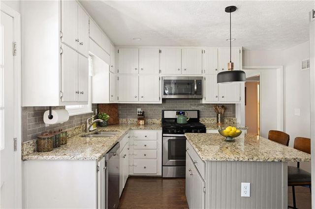 110 Allenwood Road, Fayetteville, GA 30214