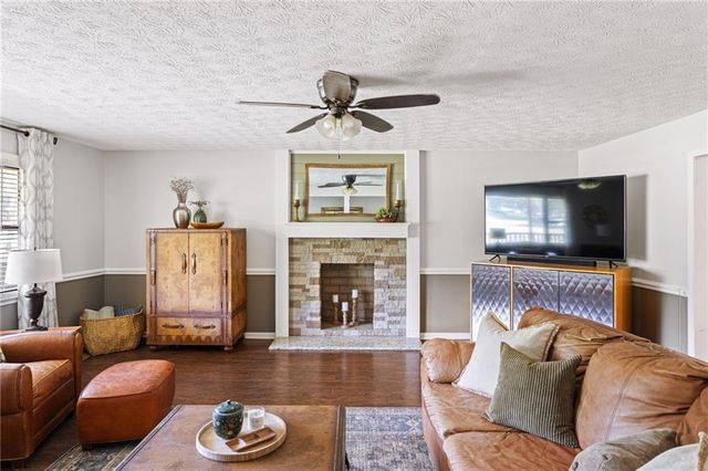 110 Allenwood Road, Fayetteville, GA 30214