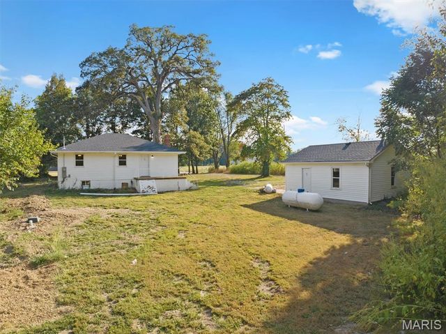 1150 Old Vincennes Trail, O'fallon, IL 62269