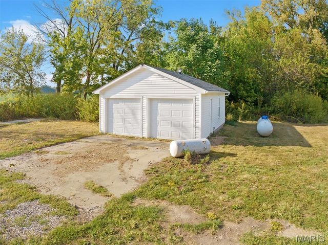 1150 Old Vincennes Trail, O'fallon, IL 62269