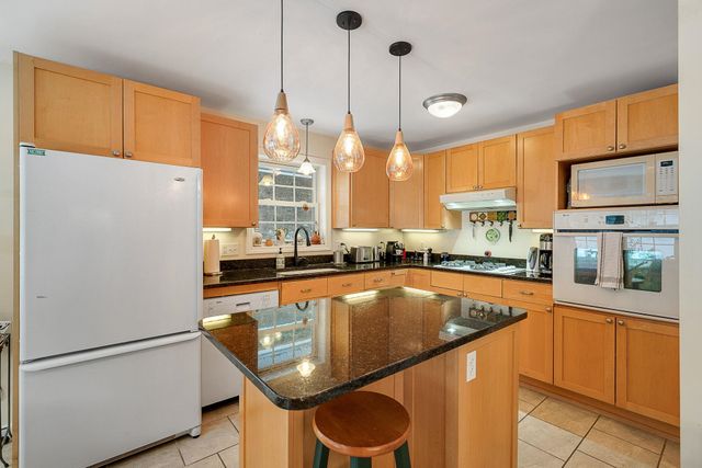 196 Countryside Road, Waterbury, VT 05676