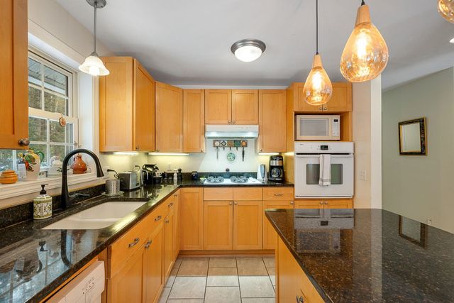 196 Countryside Road, Waterbury, VT 05676