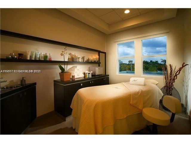 5300 NW 87th Ave 306, Doral, FL 33178