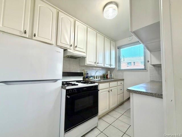 69-29 218th Street Lower, Bayside, NY 11364