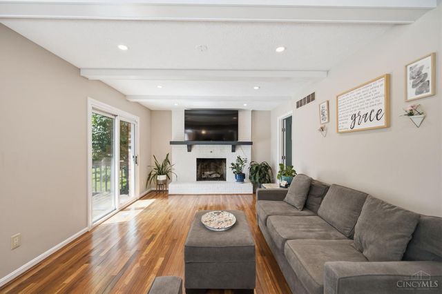 7229 Camargowoods Drive, Madeira, OH 45243