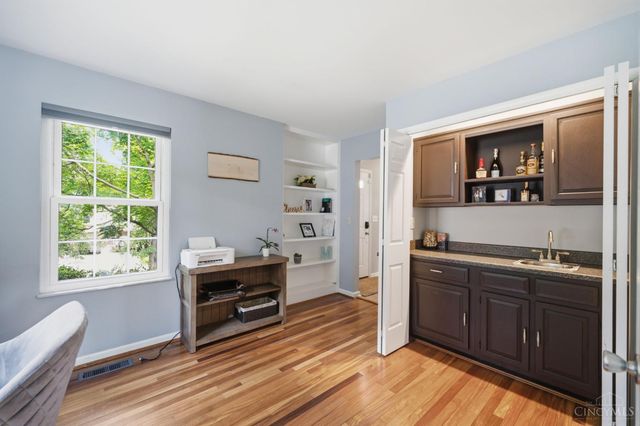 7229 Camargowoods Drive, Madeira, OH 45243