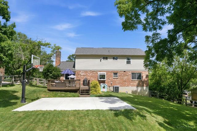 7229 Camargowoods Drive, Madeira, OH 45243
