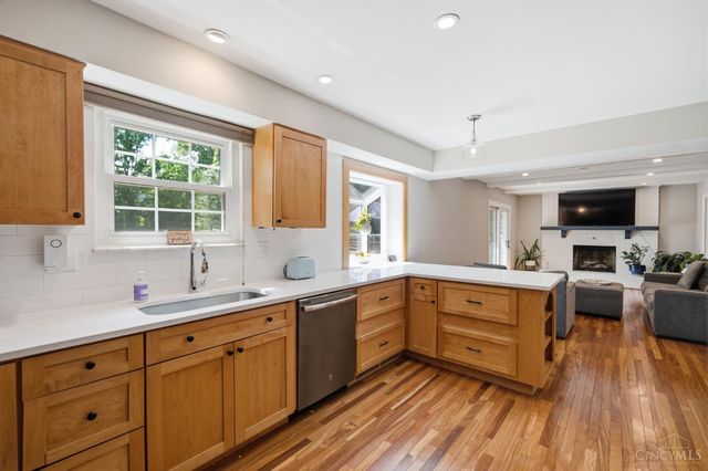 7229 Camargowoods Drive, Madeira, OH 45243