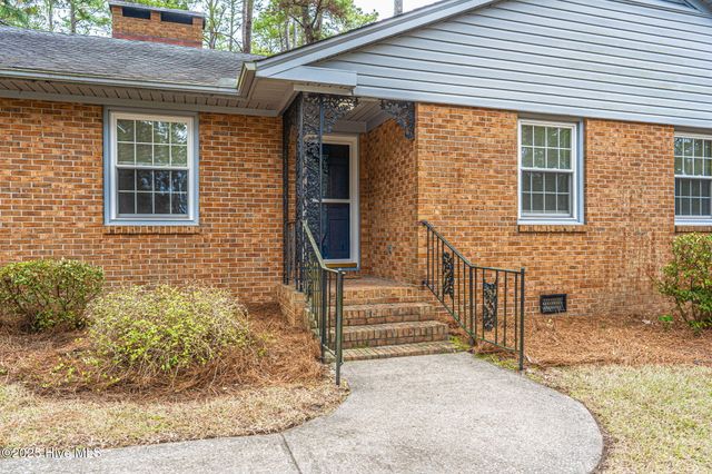 202 Downing Place, Southern Pines, NC 28387