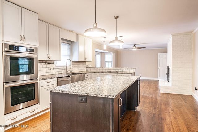 202 Downing Place, Southern Pines, NC 28387