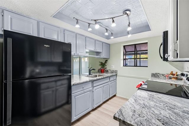 10187 122ND AVENUE, Largo, FL 33773