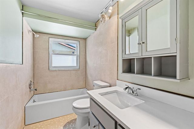 10187 122ND AVENUE, Largo, FL 33773