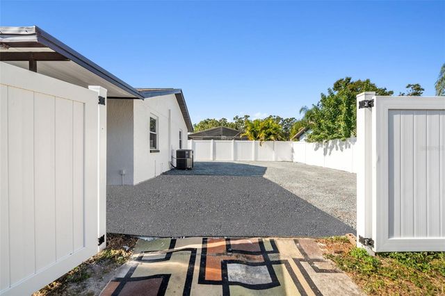 10187 122ND AVENUE, Largo, FL 33773