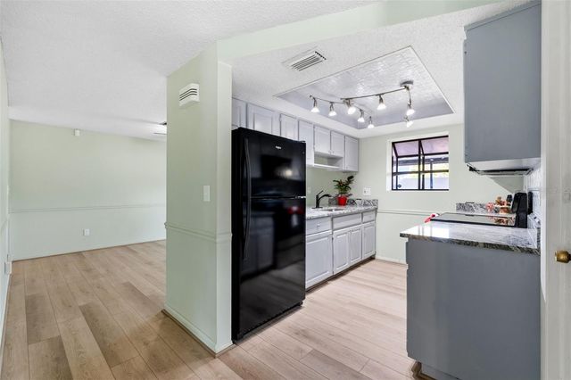 10187 122ND AVENUE, Largo, FL 33773