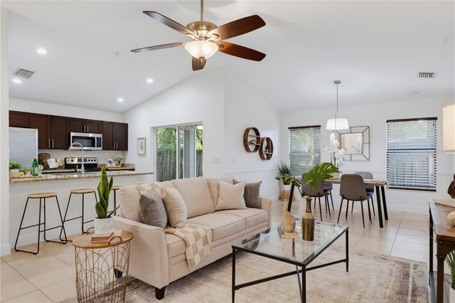 2107 W CLIFTON STREET, Tampa, FL 33603