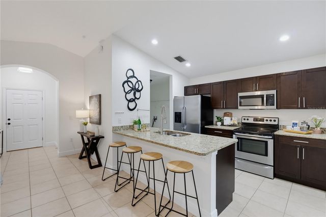 2107 W CLIFTON STREET, Tampa, FL 33603