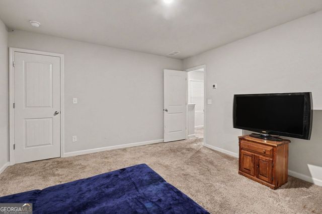 186 Brasch Park Drive, Grantville, GA 30220