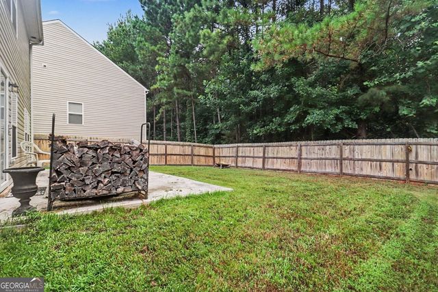 186 Brasch Park Drive, Grantville, GA 30220