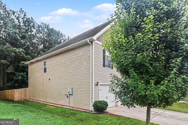 186 Brasch Park Drive, Grantville, GA 30220