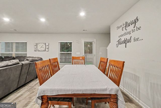 186 Brasch Park Drive, Grantville, GA 30220