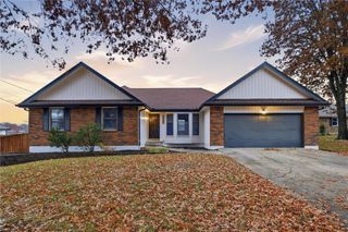 1105 Outlook Drive, Harrisonville, MO 64701