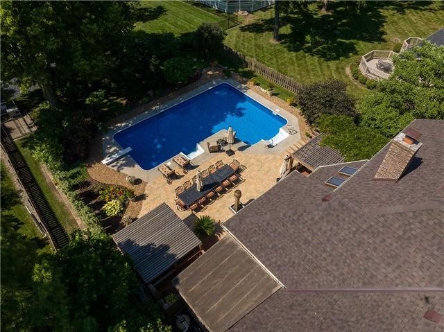 204 Chippewa Lane, Lake Winnebago, MO 64034