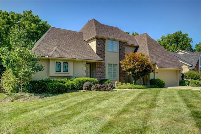 204 Chippewa Lane, Lake Winnebago, MO 64034