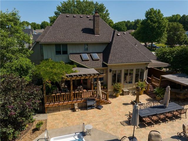 204 Chippewa Lane, Lake Winnebago, MO 64034