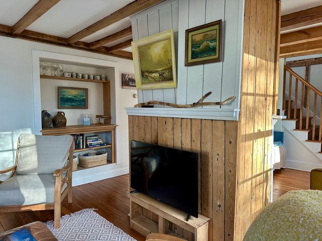 43 Pennywise Lane, Old Saybrook, CT 06475