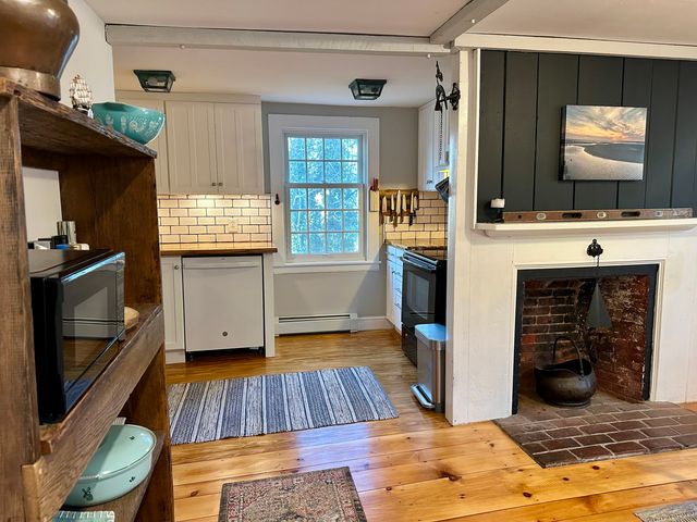 43 Pennywise Lane, Old Saybrook, CT 06475