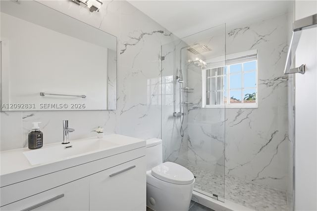 1612 Blue Jay Cir, Weston, FL 33327