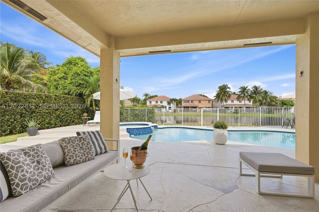 1612 Blue Jay Cir, Weston, FL 33327