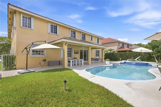 1612 Blue Jay Cir, Weston, FL 33327