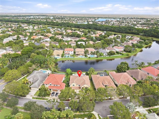 1612 Blue Jay Cir, Weston, FL 33327