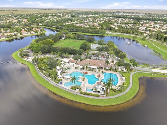 1612 Blue Jay Cir, Weston, FL 33327