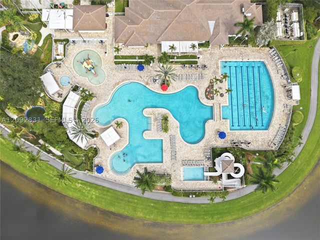 1612 Blue Jay Cir, Weston, FL 33327