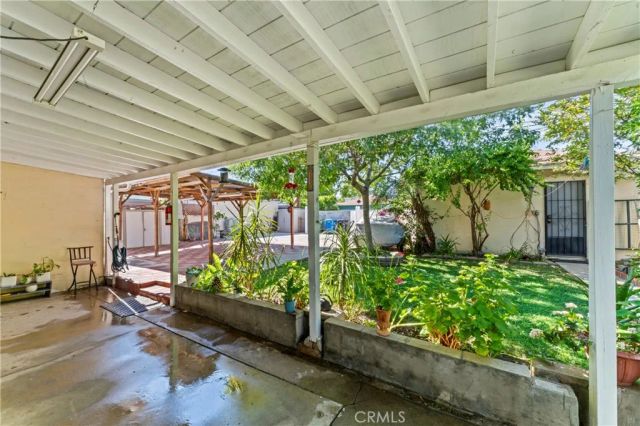 13675 Rayen Street, Arleta, CA 91331