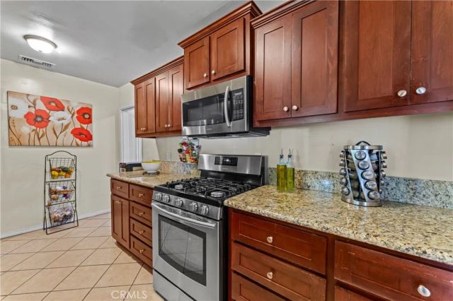 13675 Rayen Street, Arleta, CA 91331