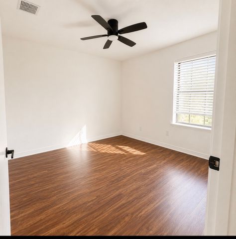 1105 Mapleview Drive, Arlington, TX 76018