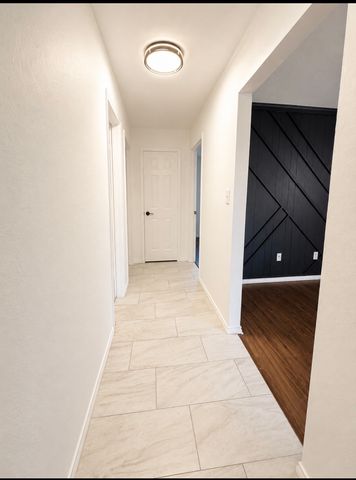1105 Mapleview Drive, Arlington, TX 76018