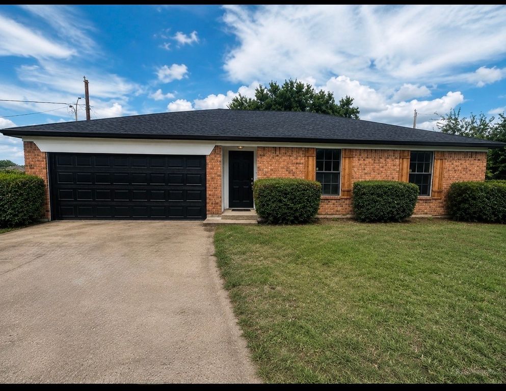 1105 Mapleview Drive, Arlington, TX 76018