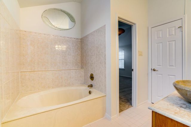8625 Ephraim RD, Austin, TX 78717