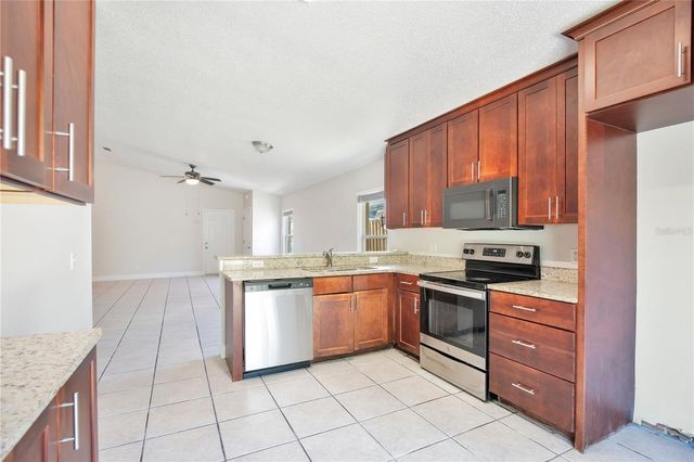 10021 CYPRESS MEADOWS LANE, Orlando, FL 32825