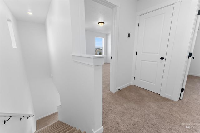 690 N Tessa Ave, Meridian, ID 83642