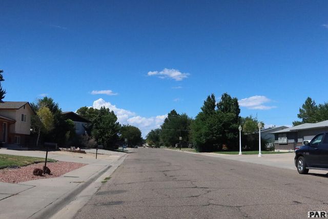 510 Starlite Dr, Pueblo, CO 81005