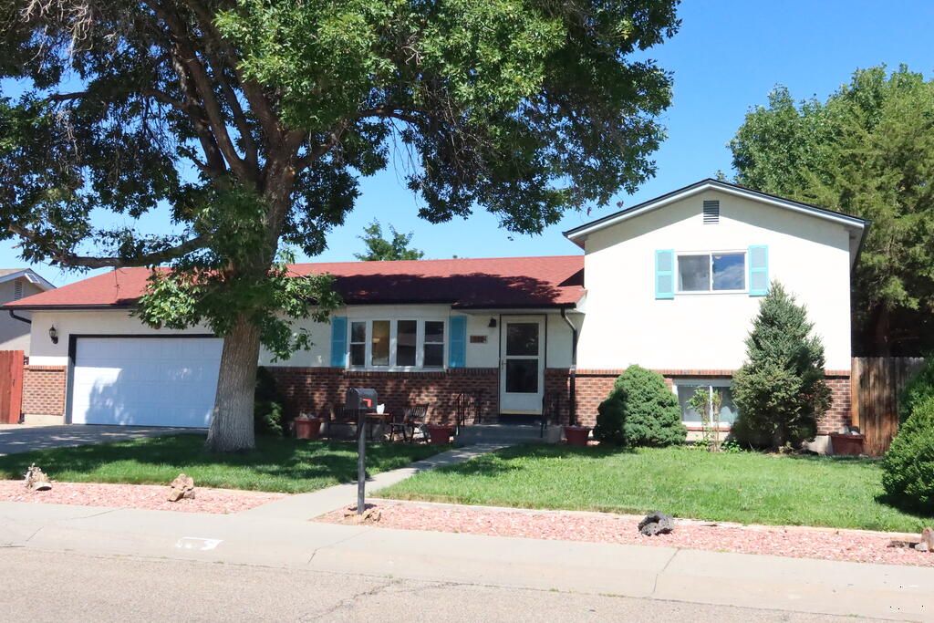510 Starlite Dr, Pueblo, CO 81005