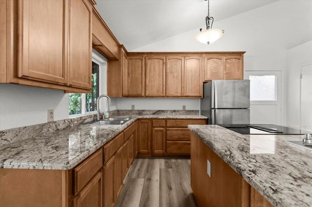 7058 Lakewood Dr, Pollock Pines, CA 95726