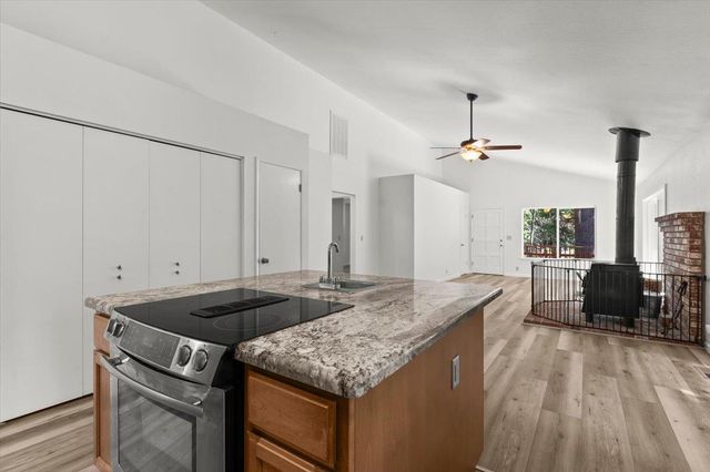 7058 Lakewood Dr, Pollock Pines, CA 95726