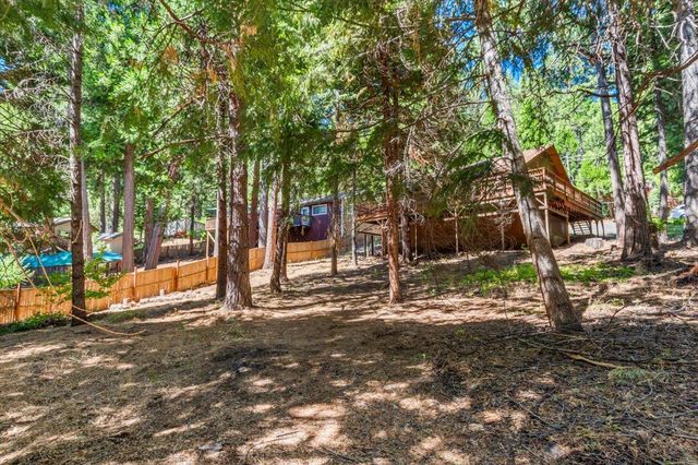 7058 Lakewood Dr, Pollock Pines, CA 95726