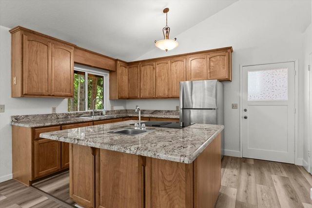 7058 Lakewood Dr, Pollock Pines, CA 95726